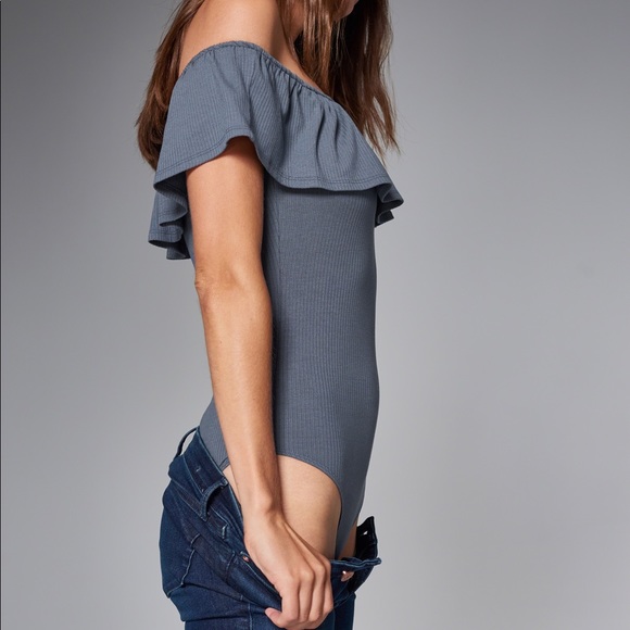 Abercrombie Ribbed Off-Shoulder Ruffle Bodysuit - Picture 3 of 5